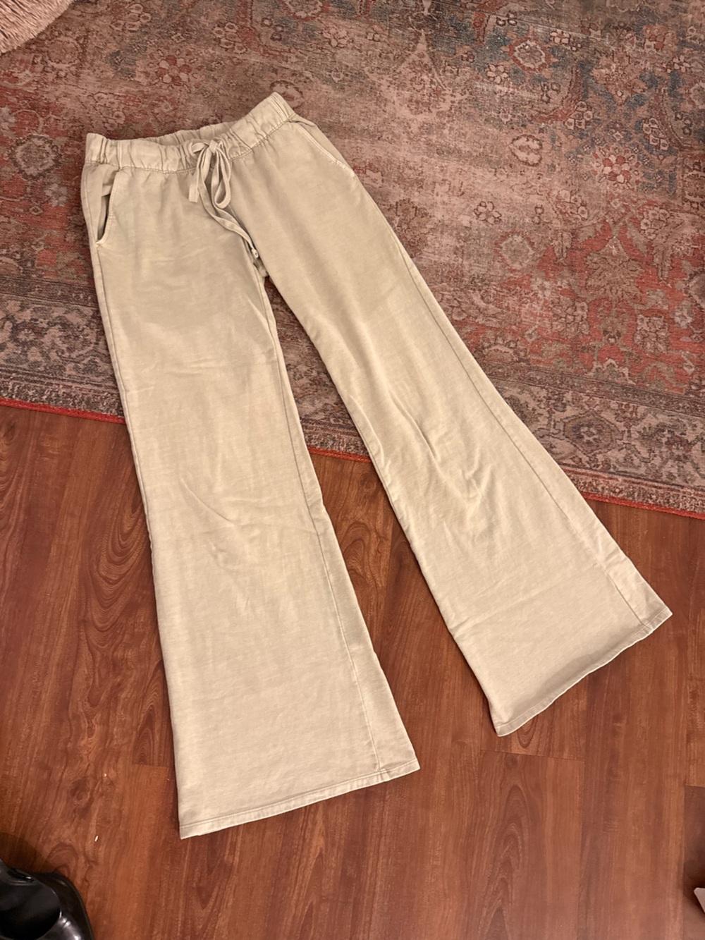 Urban Outfitters Sage Green Wide-Leg Sweatpants